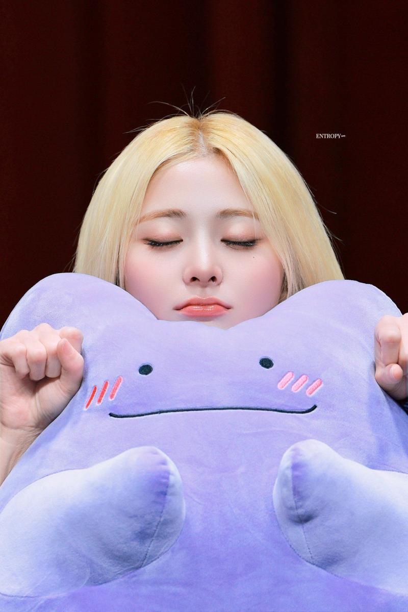 르세라핌 허윤진