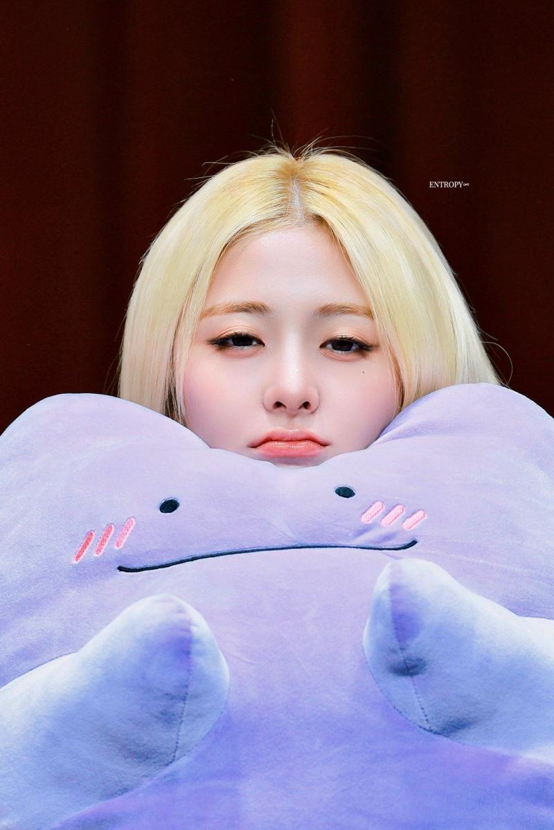 르세라핌 허윤진