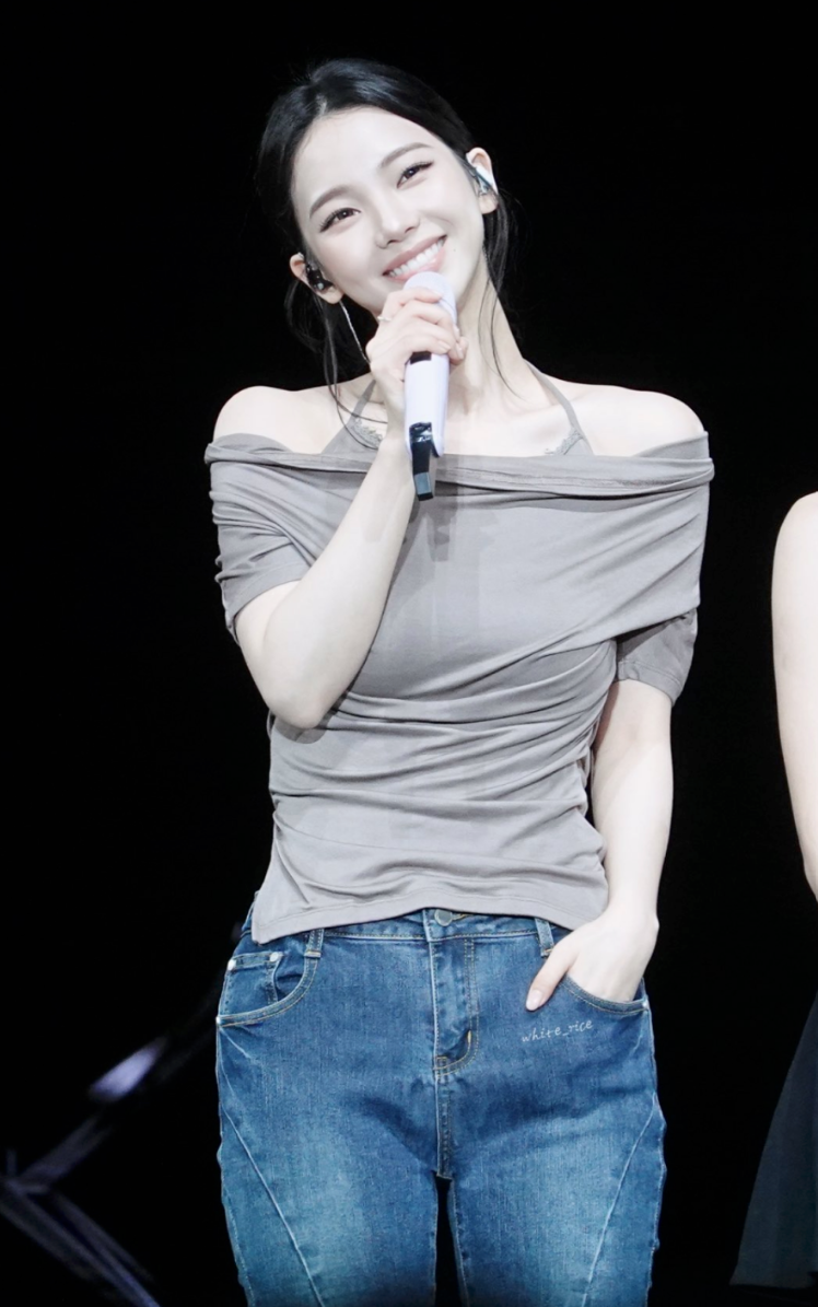 에스파 카리나 남자들이 환장하는 부츠컷