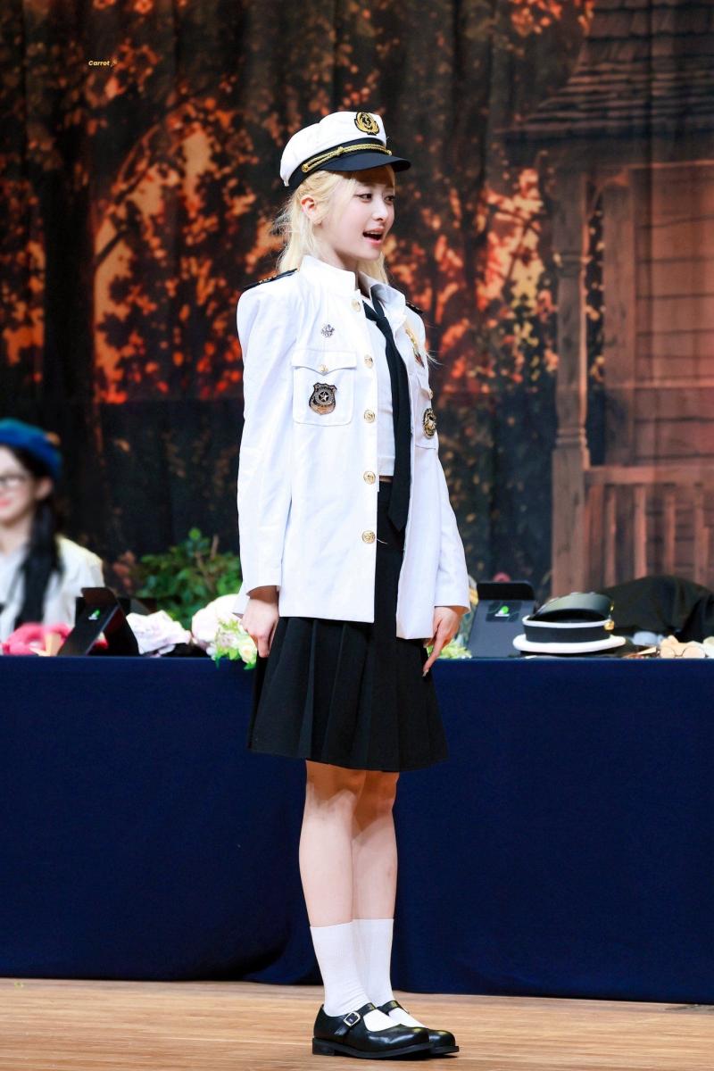 르세라핌 허윤진