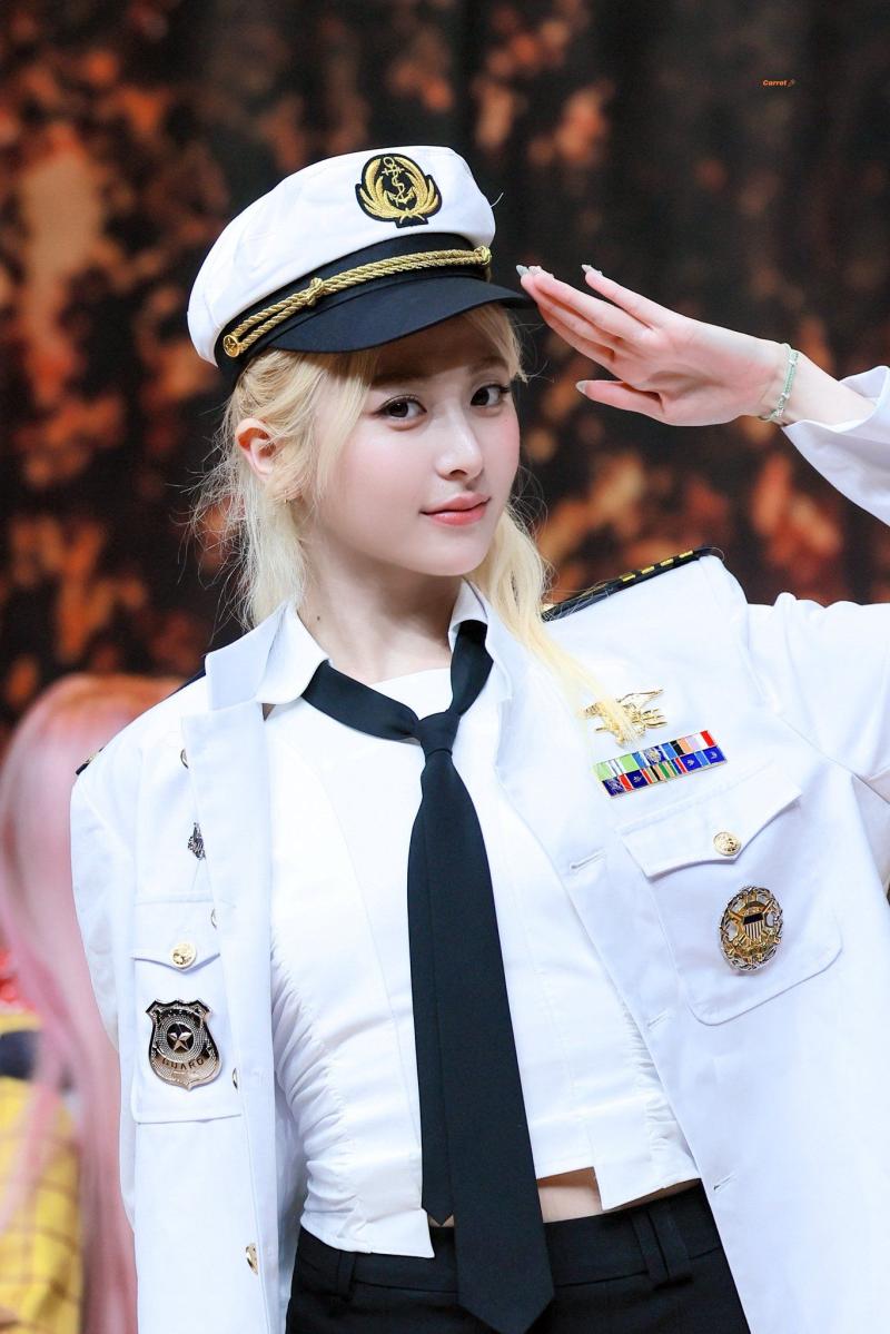 르세라핌 허윤진