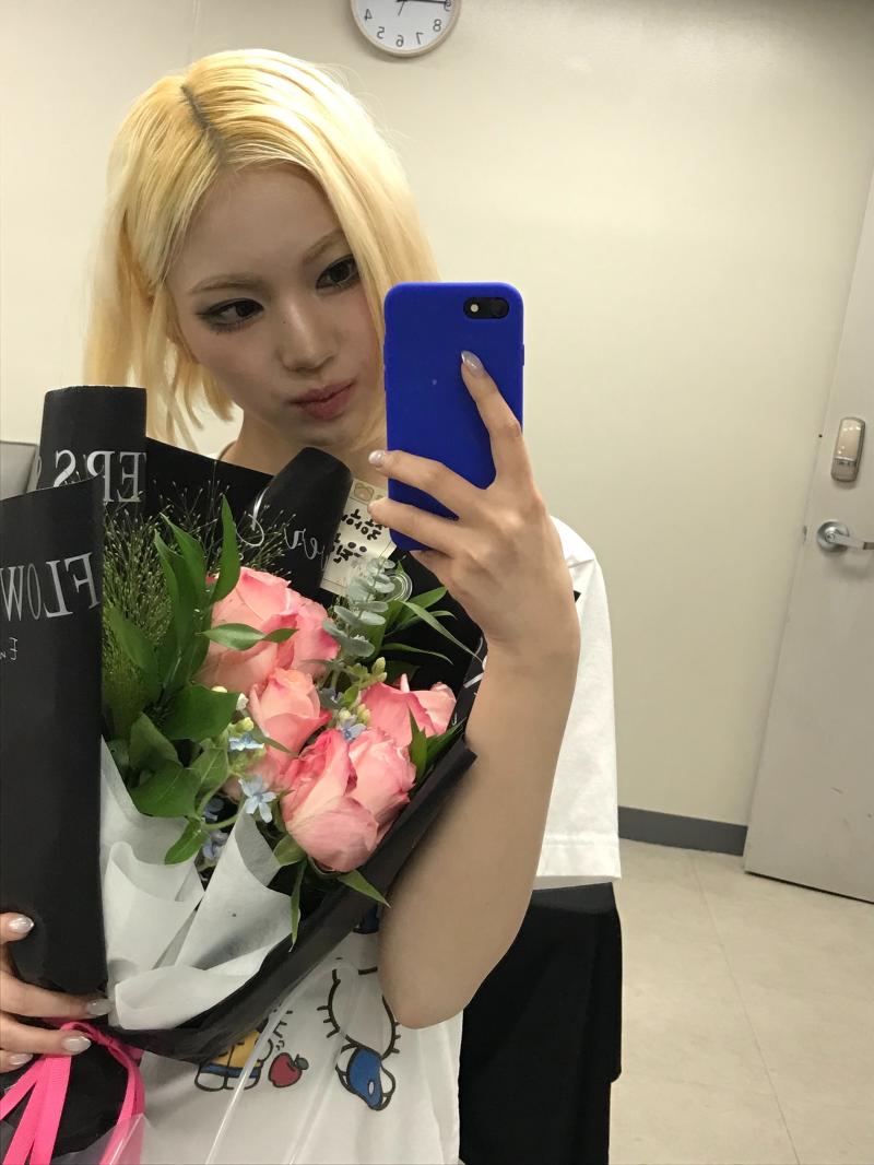 스테이씨 아이사 SNS