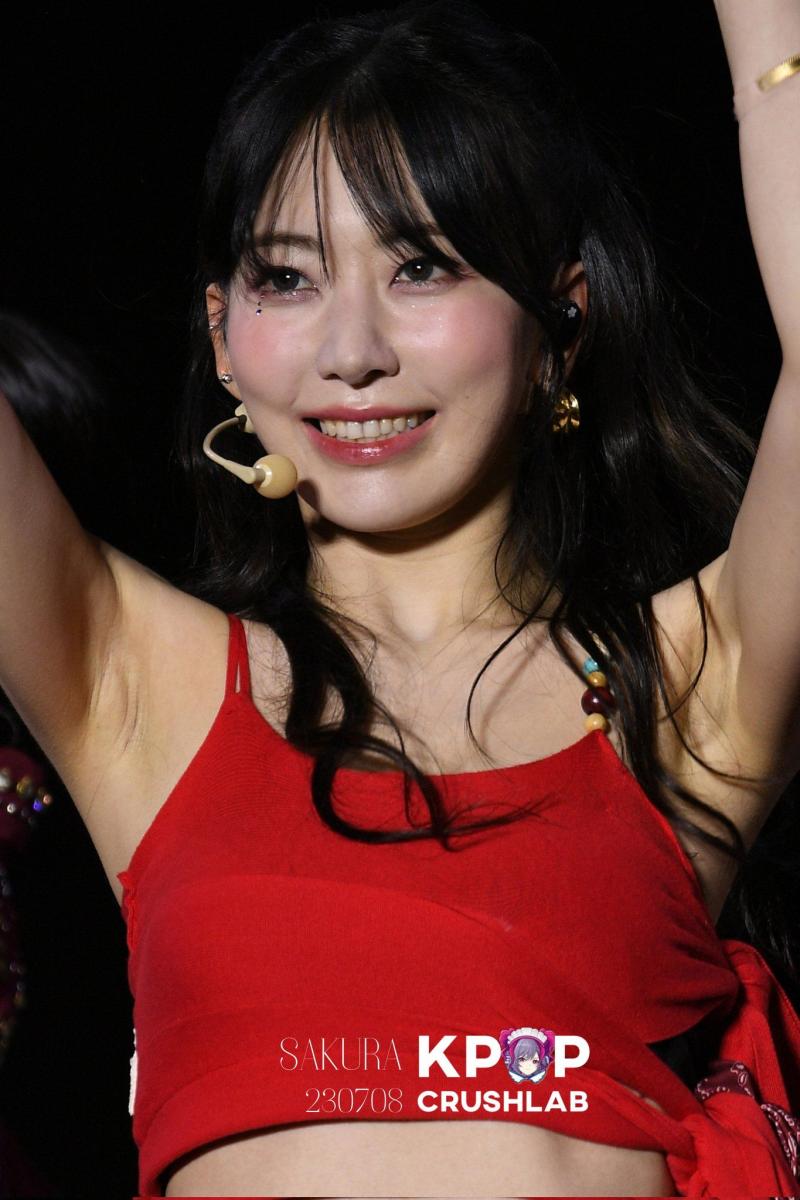 일본에서 난리였던 르세라핌 사쿠라의 겨드랑이