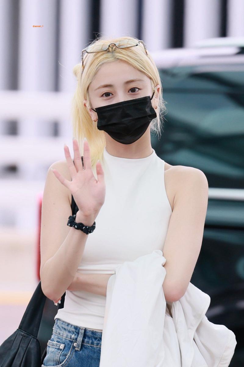 르세라핌 허윤진