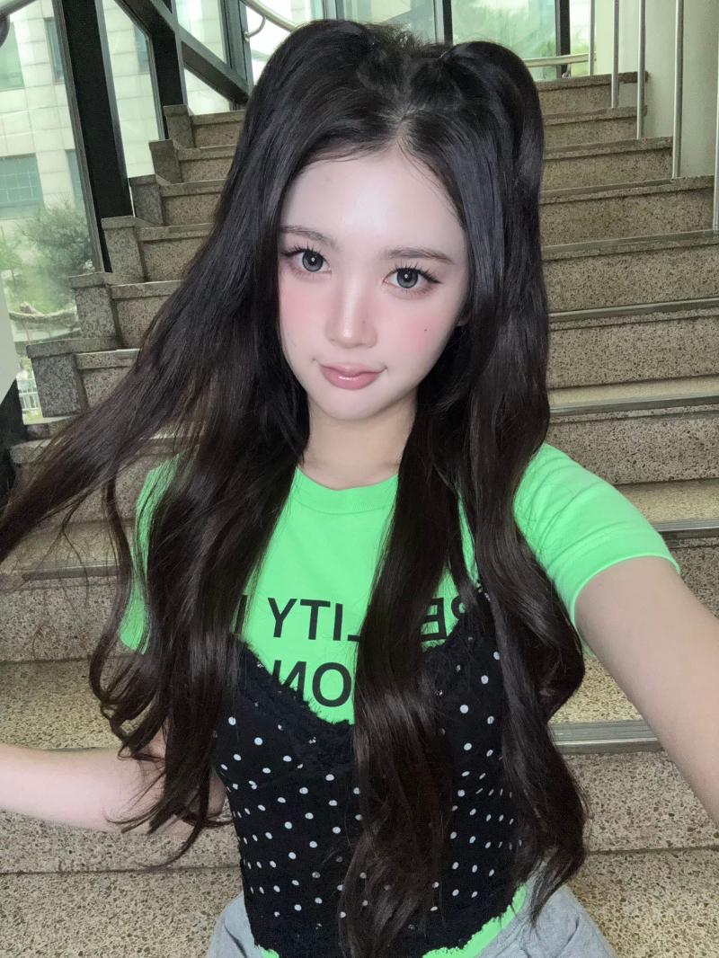 하츠투하츠 에이나