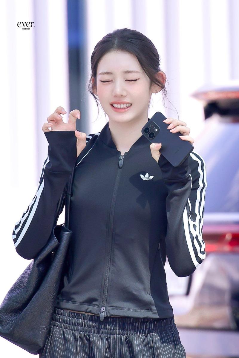 오늘 출국하는 베이비몬스터 로라