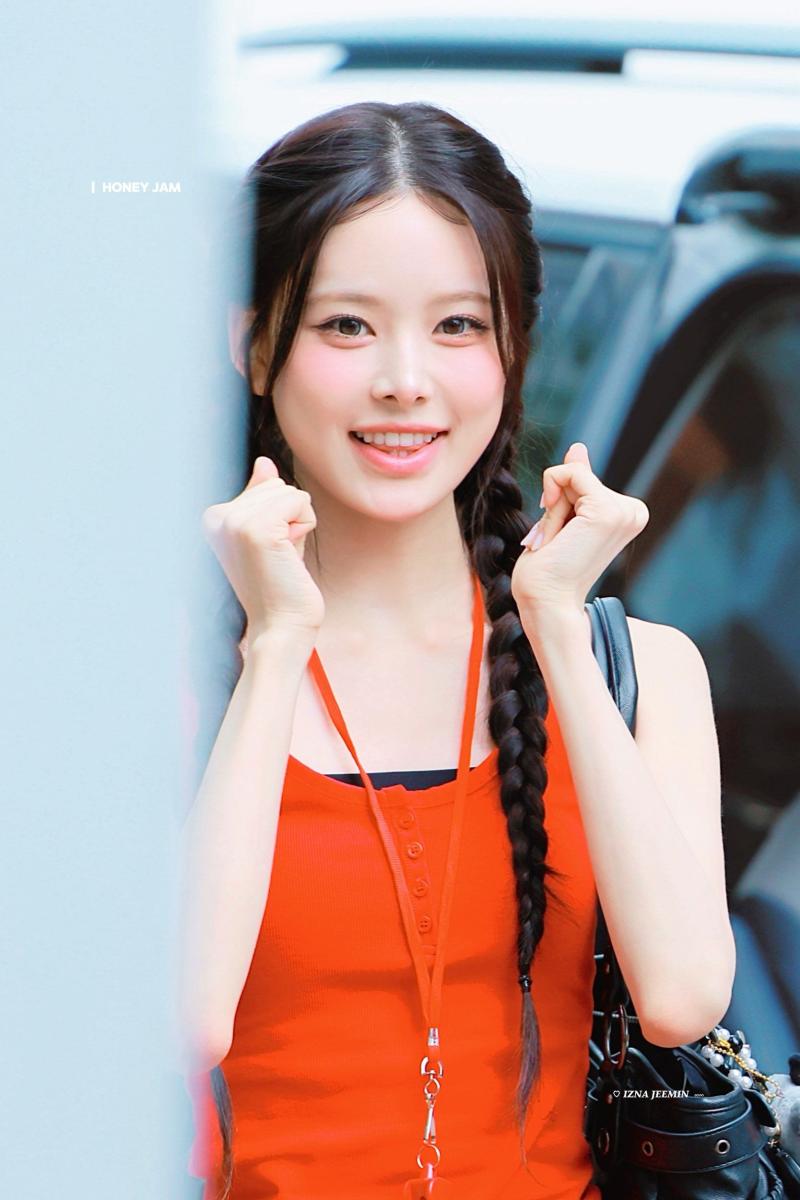 이즈나 방지민 260828 뮤뱅 출근