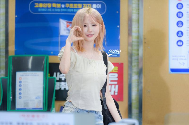프로미스나인 송하영