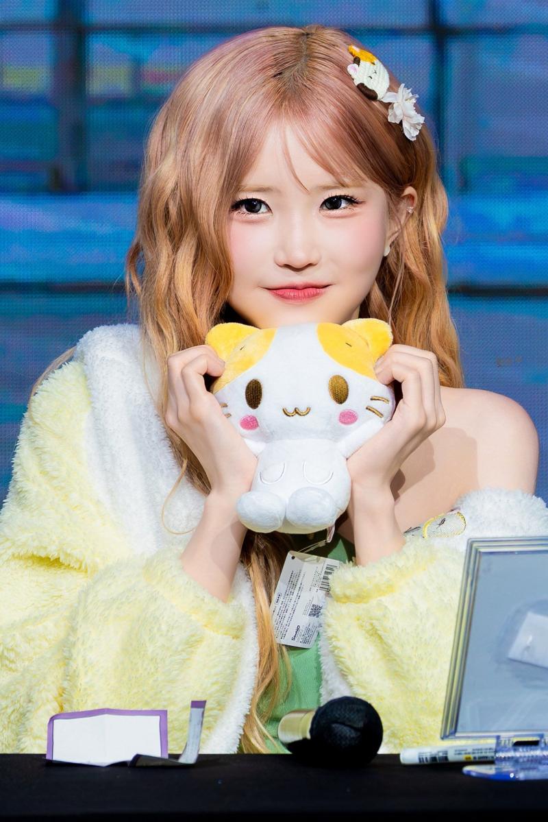 프로미스나인 송하영