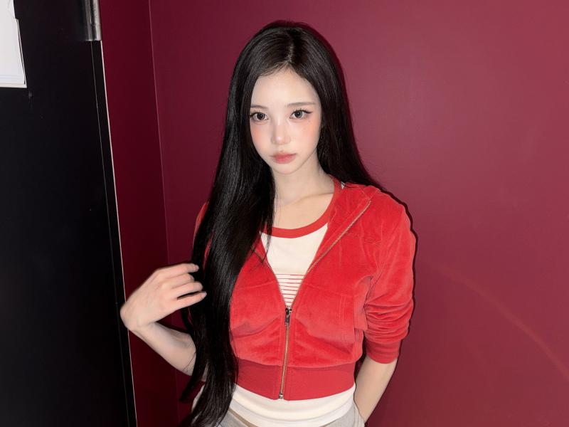 르세라핌 홍은채 두산베어스 시구 승리요정