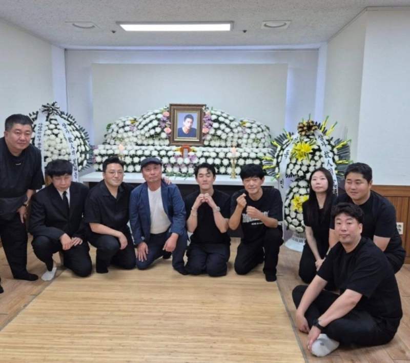 故 이용주 배우를 웃으며 떠나 보내는 동료 배우들