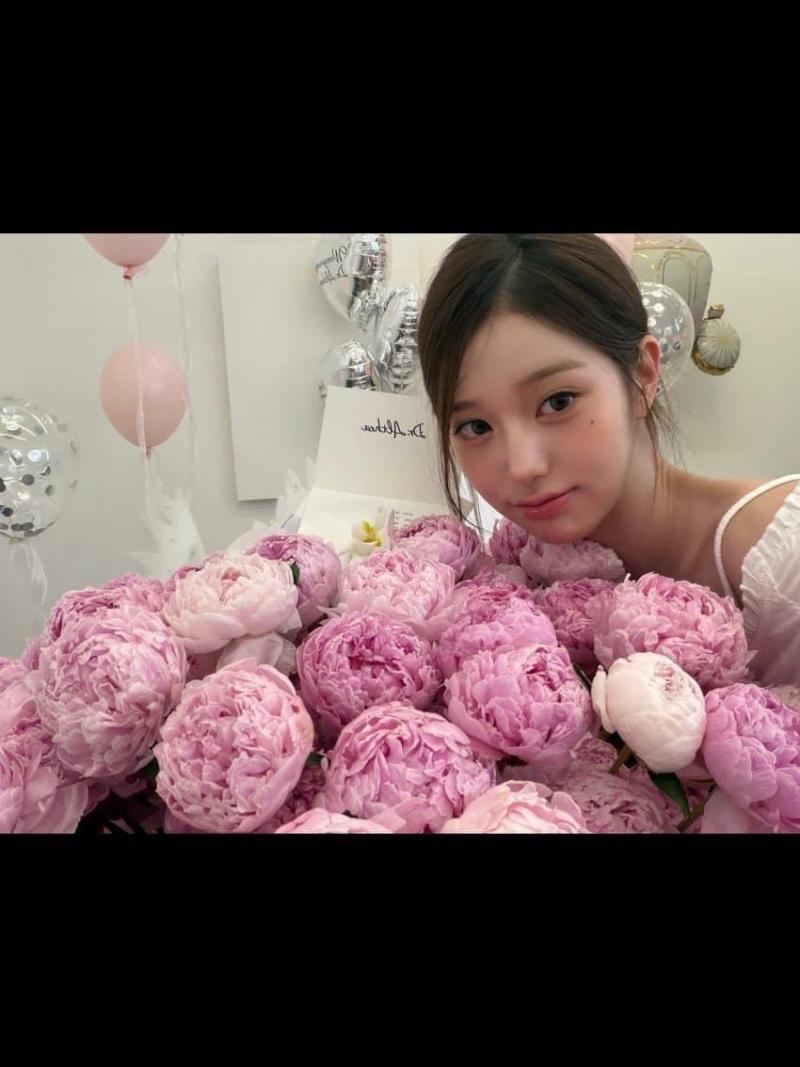 [아이브/IVE] 260831 여신 장원영 22번째 생일을 축하해...!
