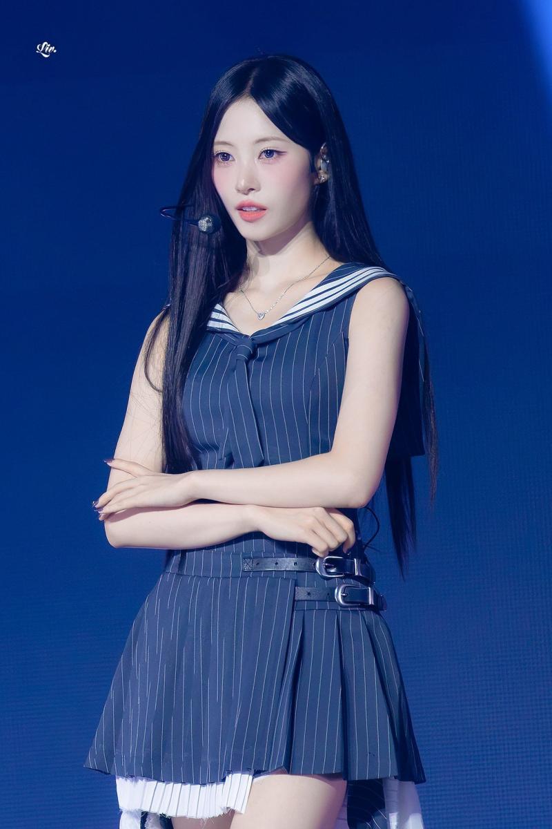 김채원 마이크 아웃