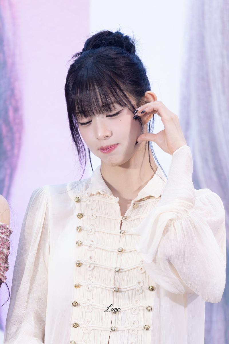 프로미스나인 이채영