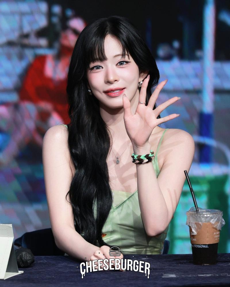 프로미스나인 이채영