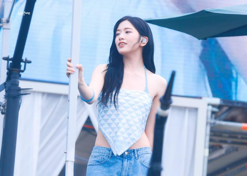 아이브 안유진