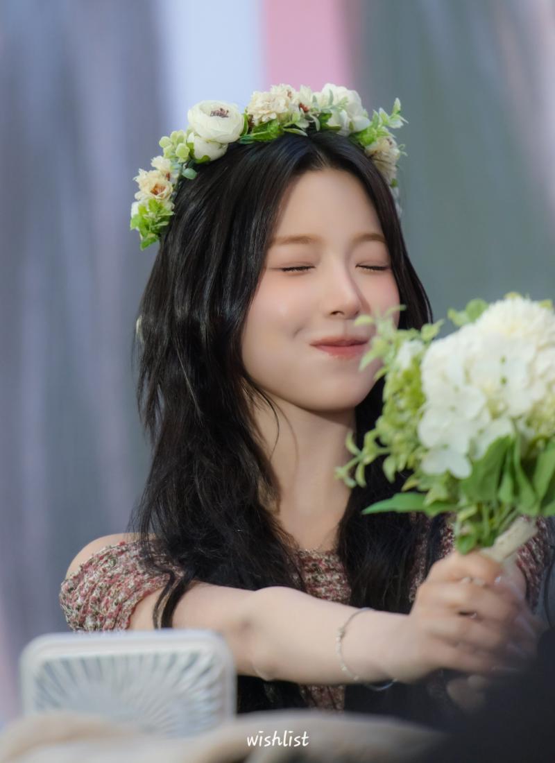 프로미스나인 백지헌