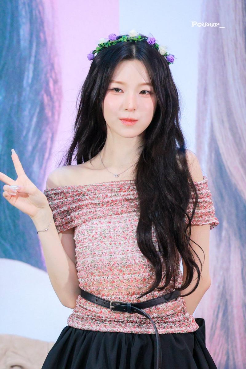 프로미스나인 백지헌