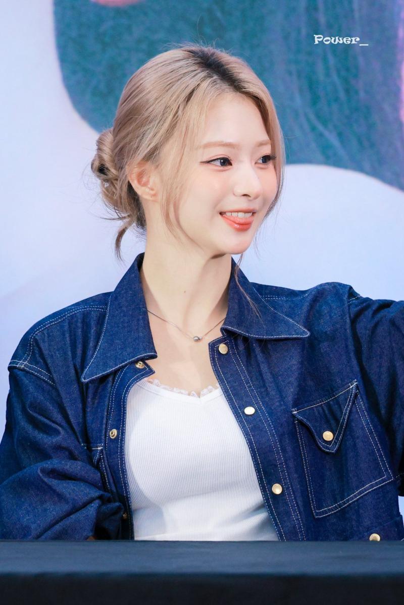 프로미스나인 이나경