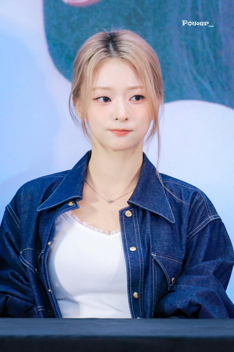 프로미스나인 이나경