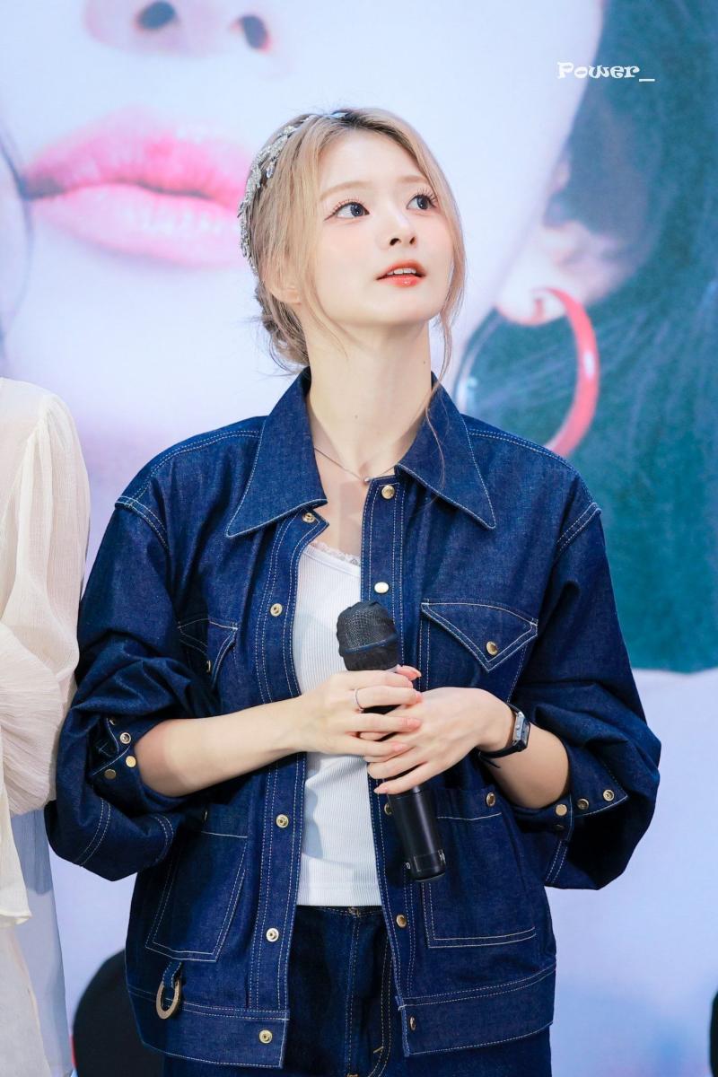 프로미스나인 이나경