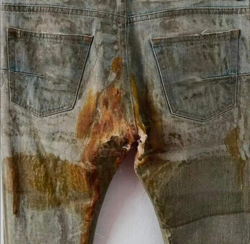 600만원대의 고가 명품 청바지