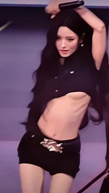 미야오 안나 언더붑 밑가슴 노출 접착 테잎이 떨어진 의상 사고