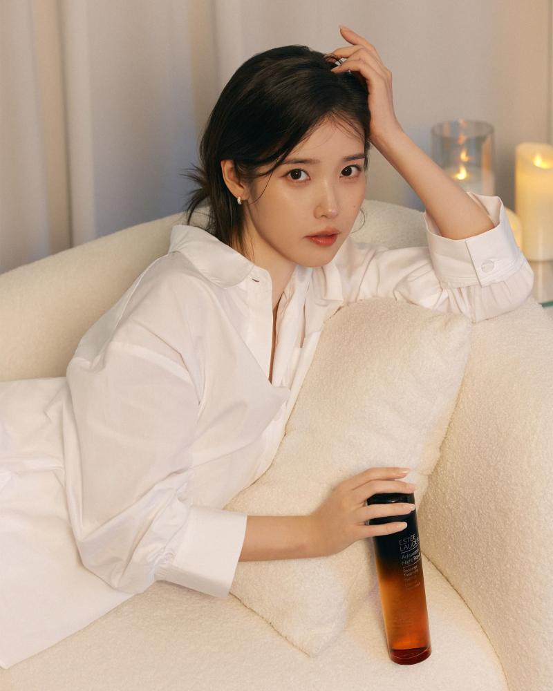 아이유 에스티로더 ELLE