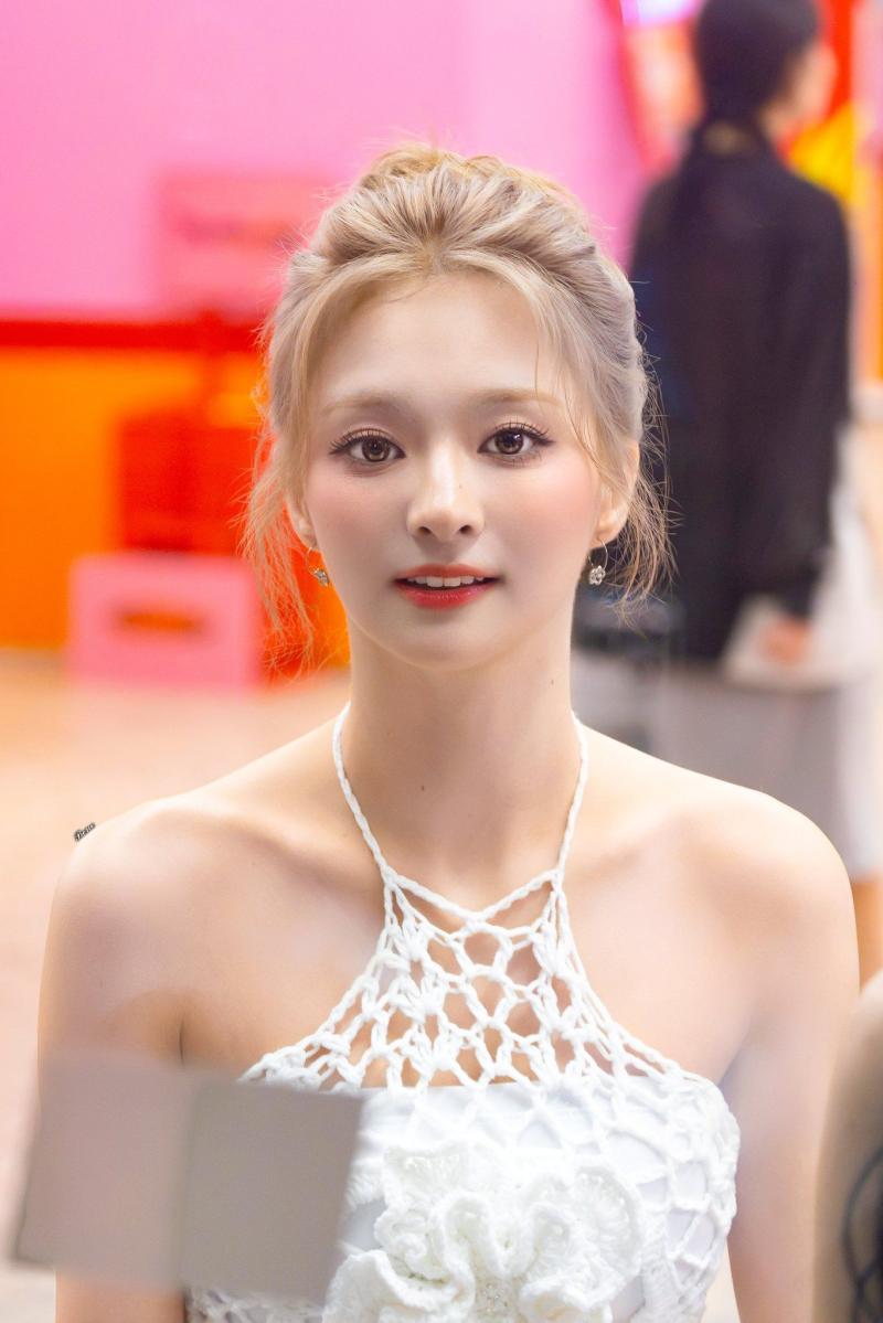 프로미스나인 이나경