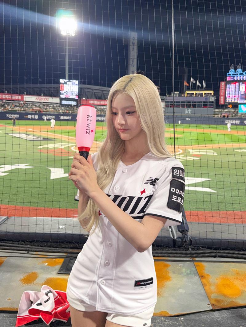 승리요정 키스오브라이프 하늘