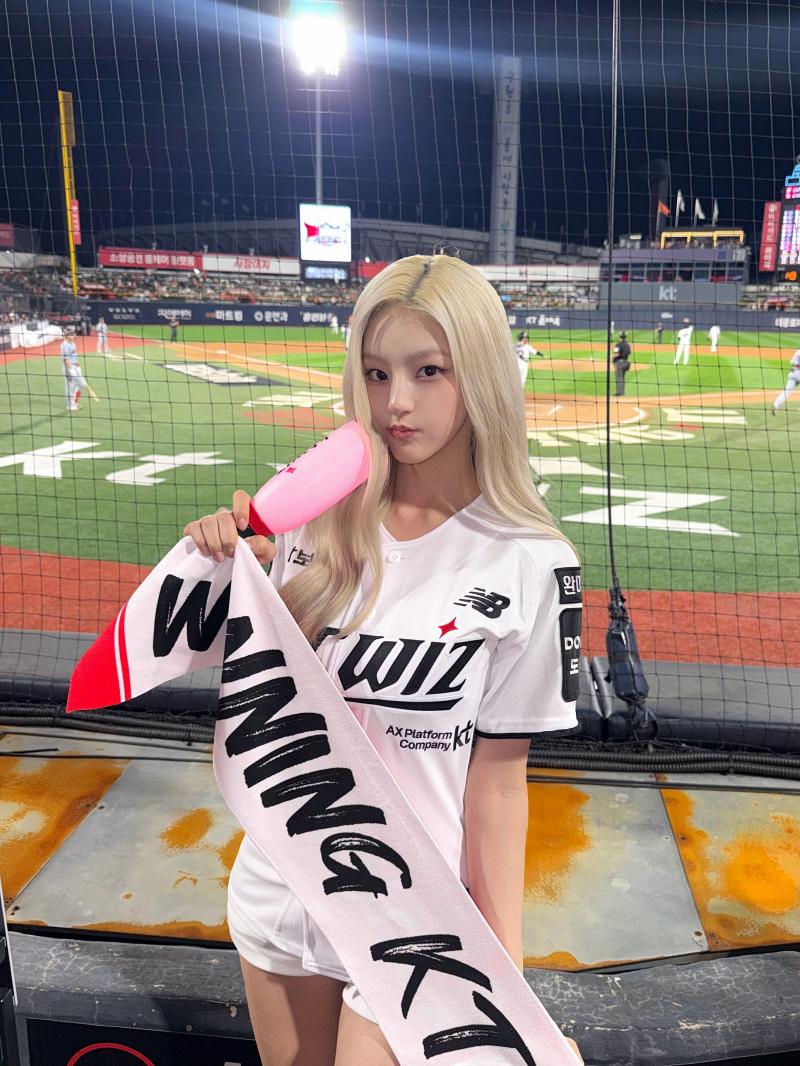 승리요정 키스오브라이프 하늘