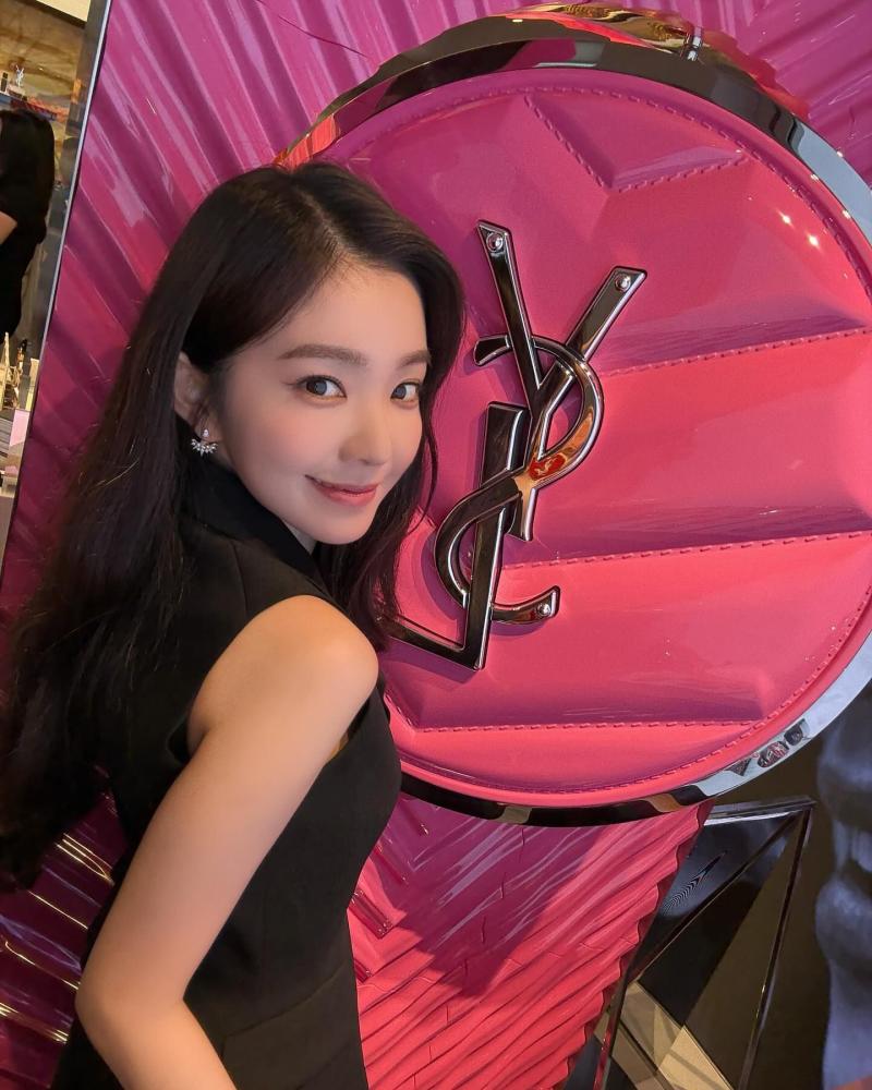 승리요정 키스오브라이프 하늘