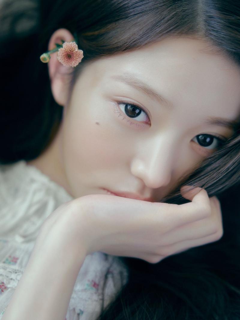 아이브 안유진,장원영 : Somewhere Nowhere PHOTOBOO