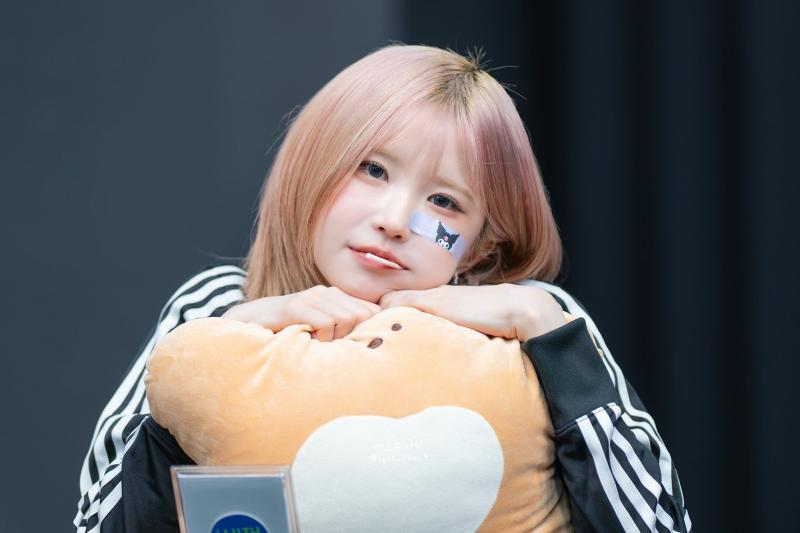 프로미스나인 송하영