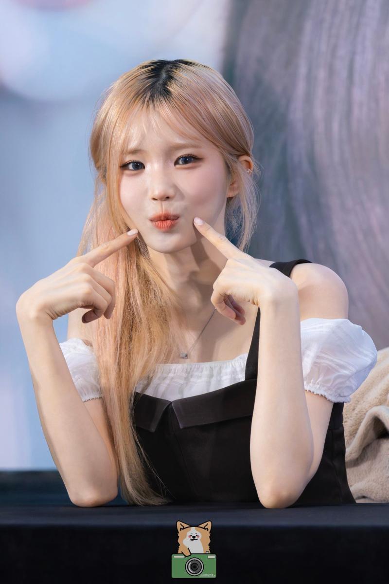 프로미스나인 송하영