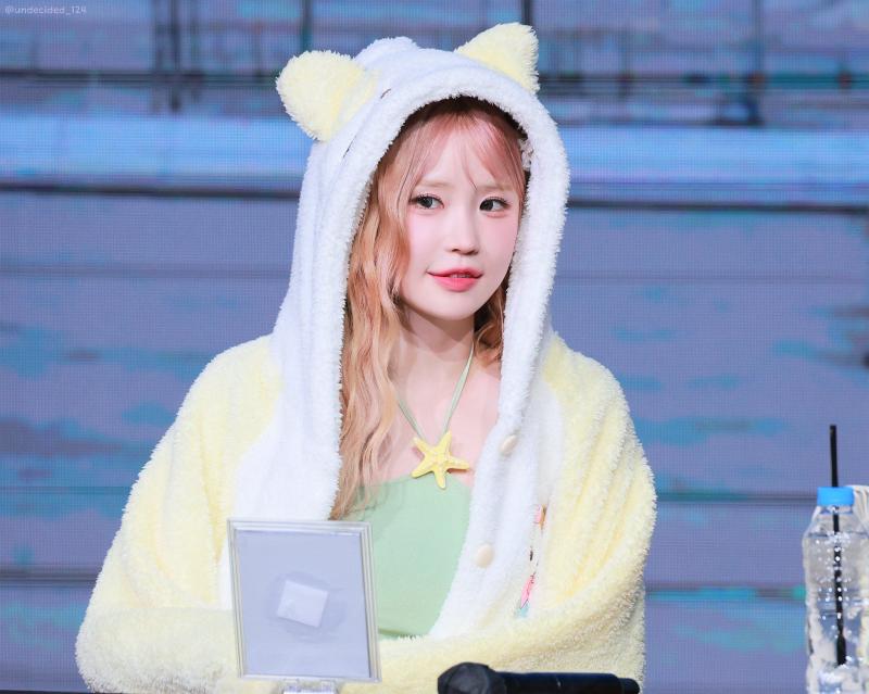 프로미스나인 송하영