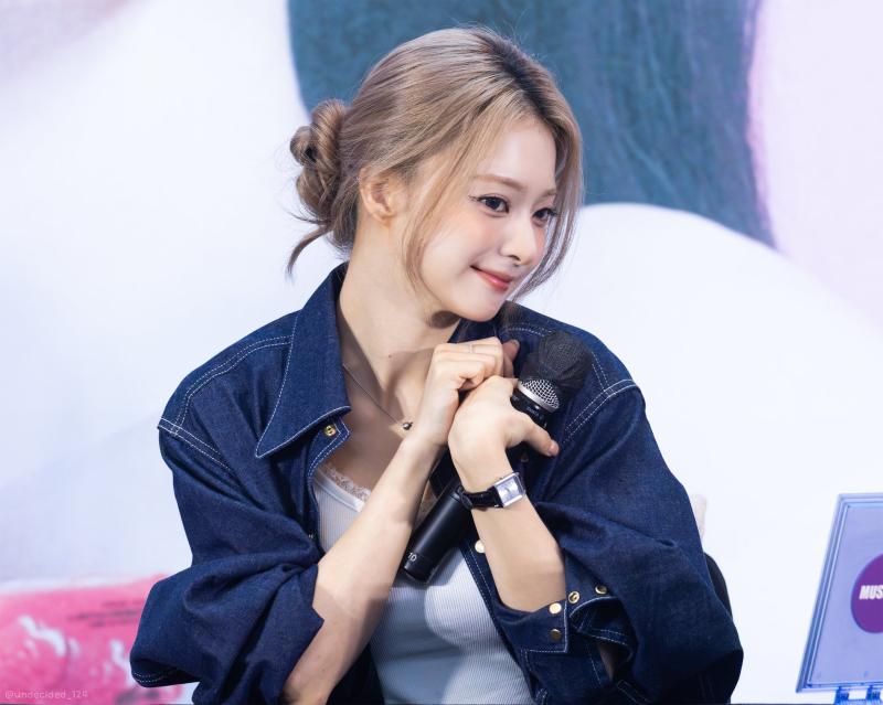 프로미스나인 이나경