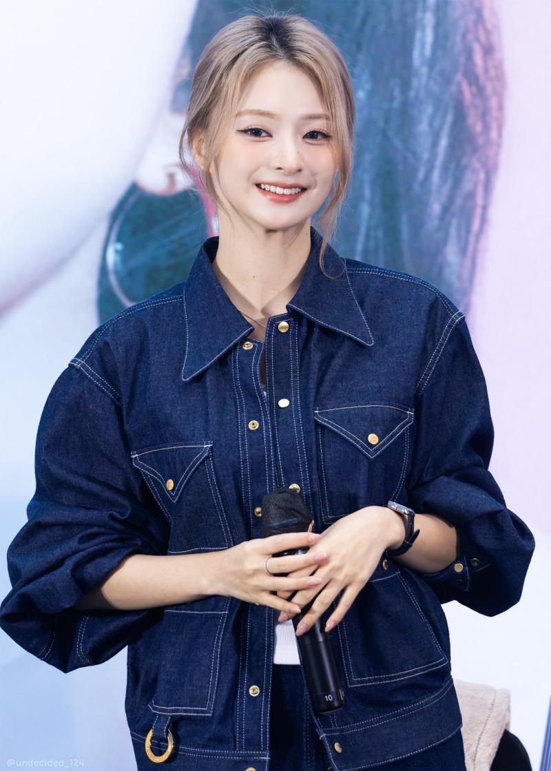 프로미스나인 이나경