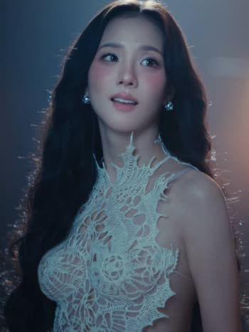 블랙핑크 지수 신곡 뮤비 19금 노브라 의상
