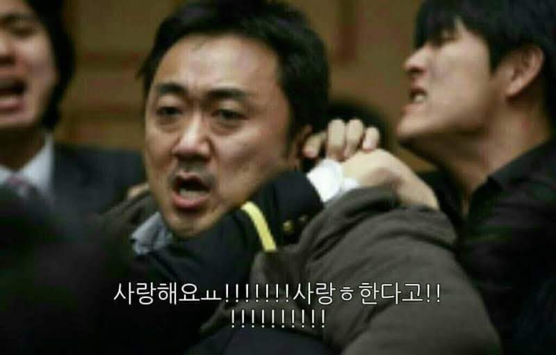 바닷가 비키니녀