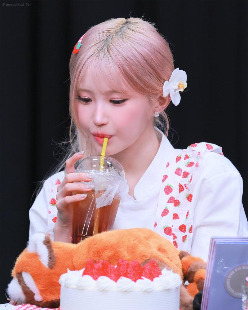 프로미스나인 송하영