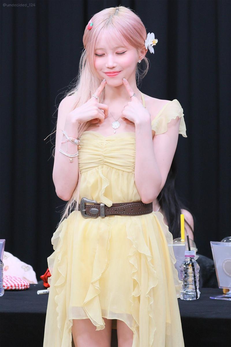 프로미스나인 송하영