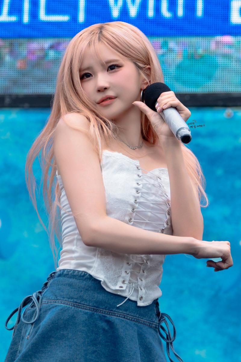 프로미스나인 송하영