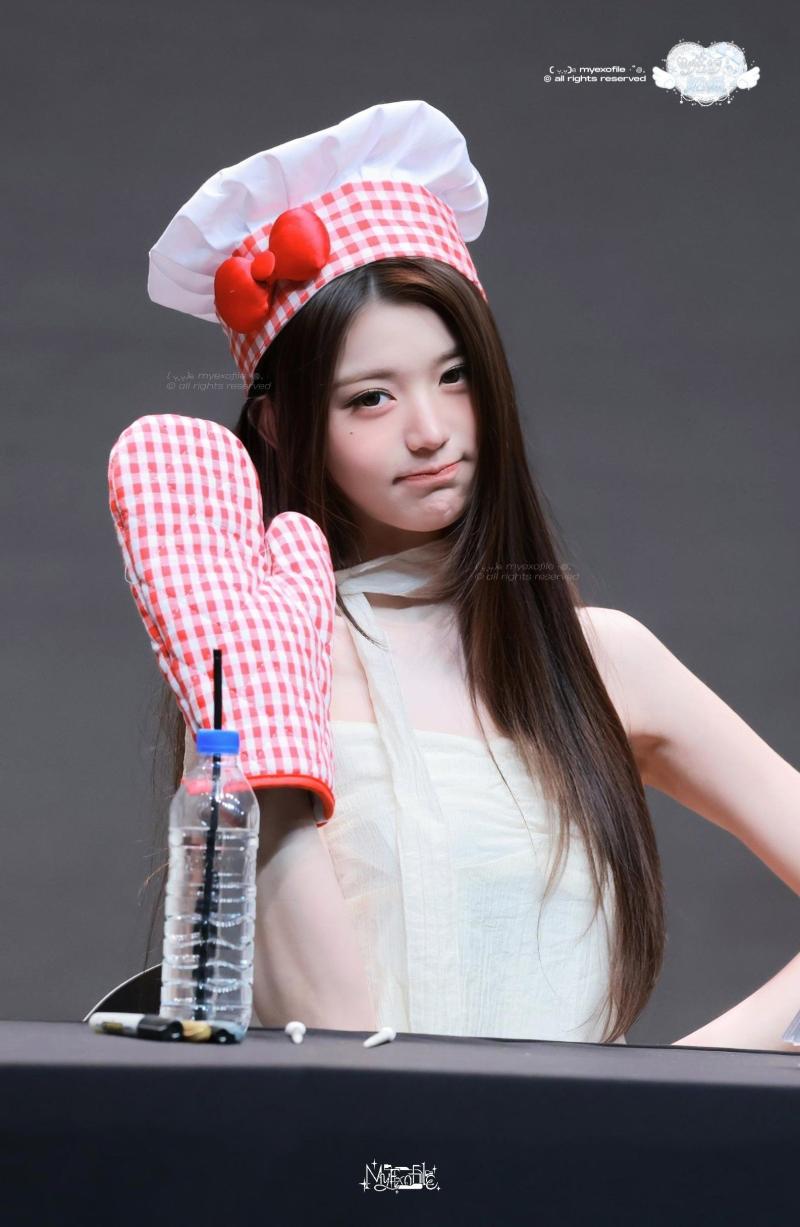 QWER 히나