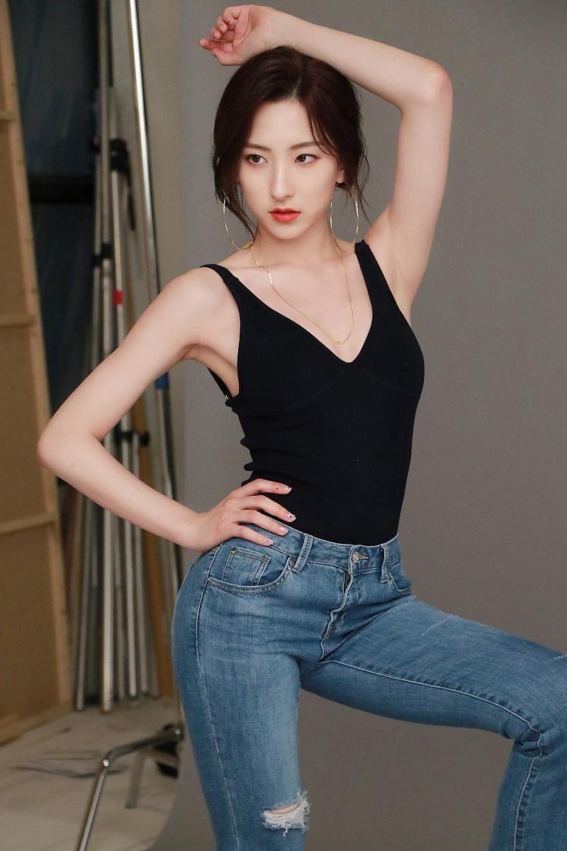 강나언 몸매가 핫한 배우
