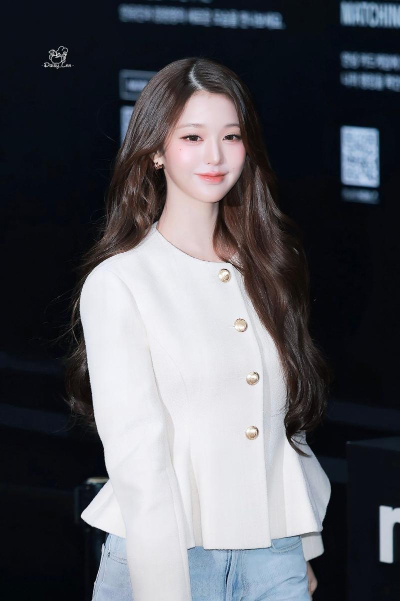 아이브 장원영 260907 IVE EXHIBITION