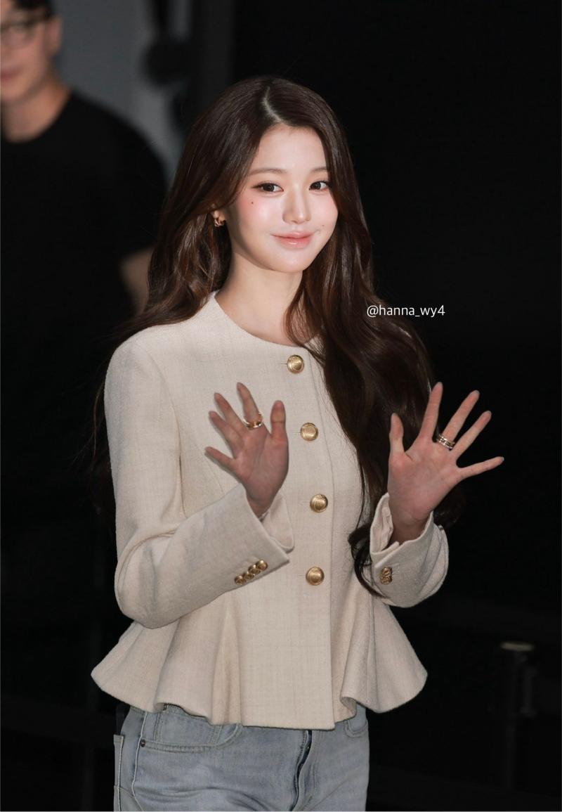 아이브 장원영 260907 IVE EXHIBITION