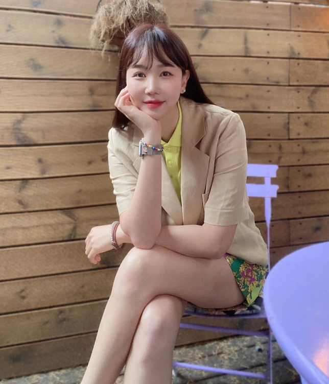 장새별 아나운서 시원시원한 기럭지