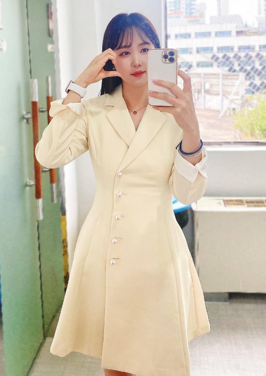 장새별 아나운서 시원시원한 기럭지