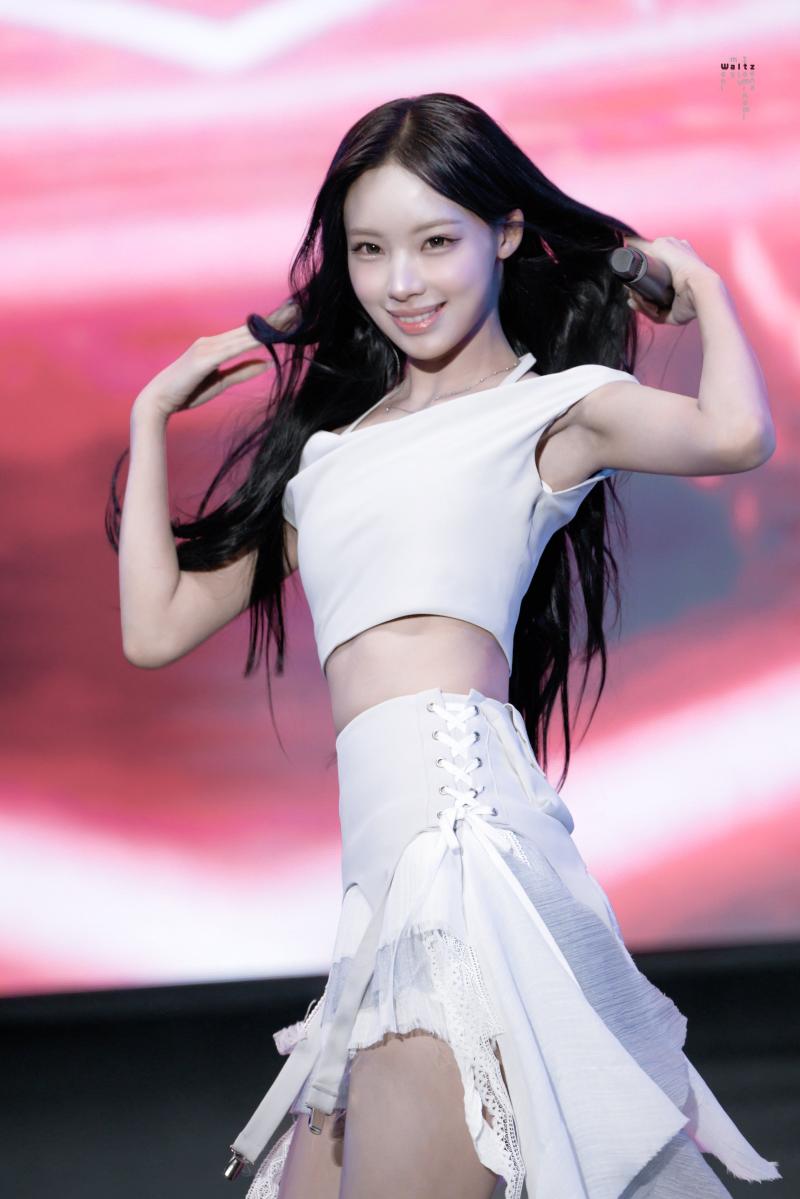 지지원, 클로이(전 시그니처)
